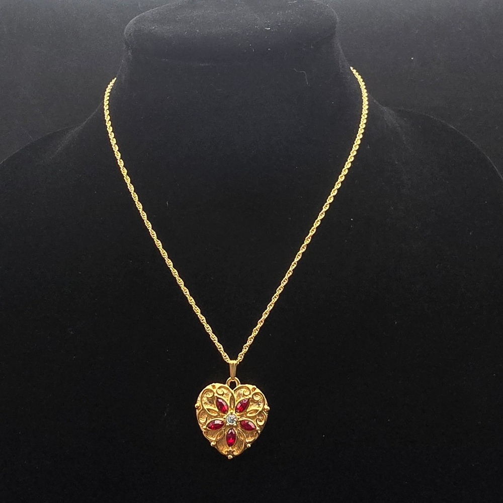 Avon Red Rhinestone Heart Necklace Gold Tone Vintage Costume Jewelry